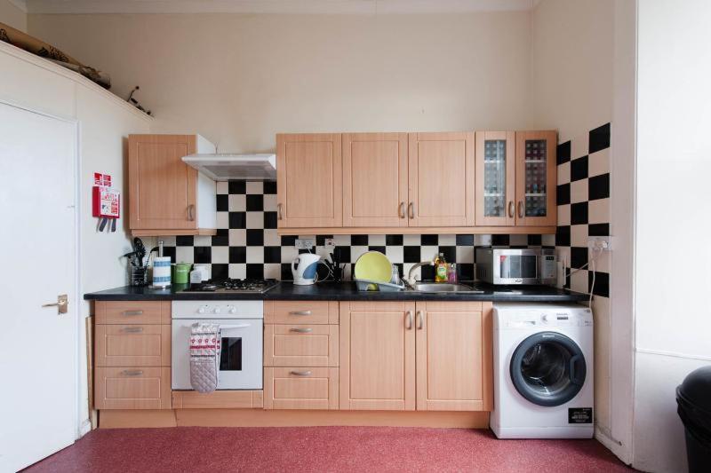 Edinburgh Central Oldtown Aparthotel Екстериор снимка